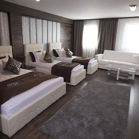 Acktion Deluxe Hotel Shumen Exterior photo