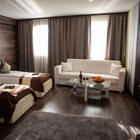 Acktion Deluxe Hotel Shumen Exterior photo