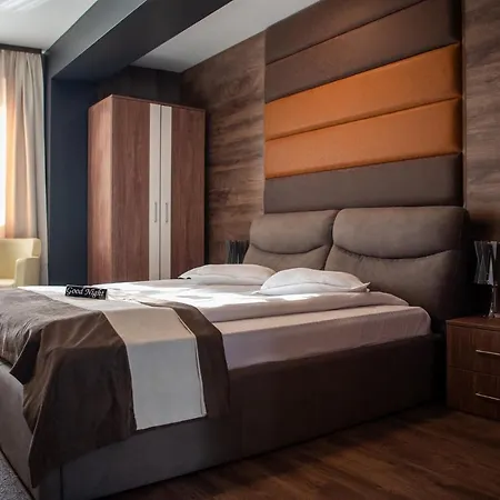 Acktion Deluxe Hotel Shumen Exterior photo